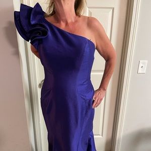 Mac Duggal Gown Size 12